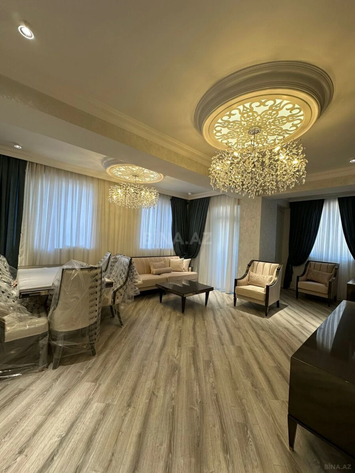 Satılır 2 otaqlı mənzil 110 m²