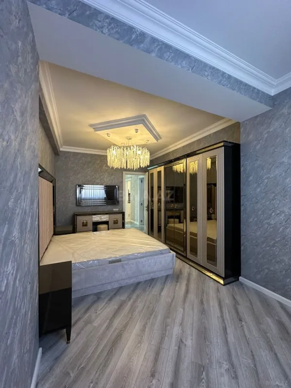 Satılır 2 otaqlı mənzil 110 m²