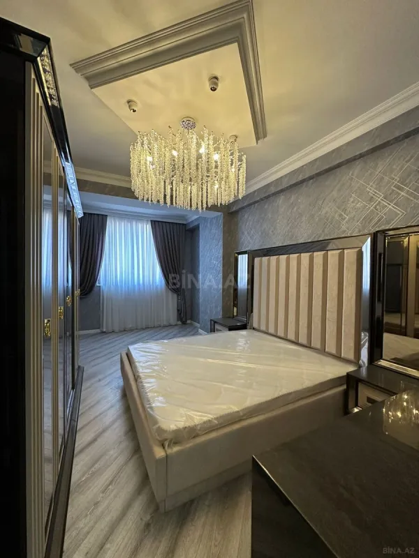 Satılır 2 otaqlı mənzil 110 m²