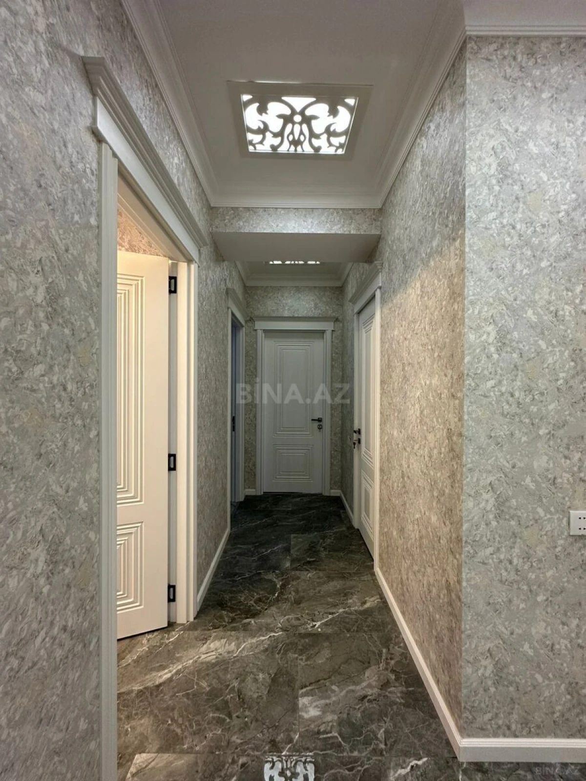 Satılır 2 otaqlı mənzil 110 m²
