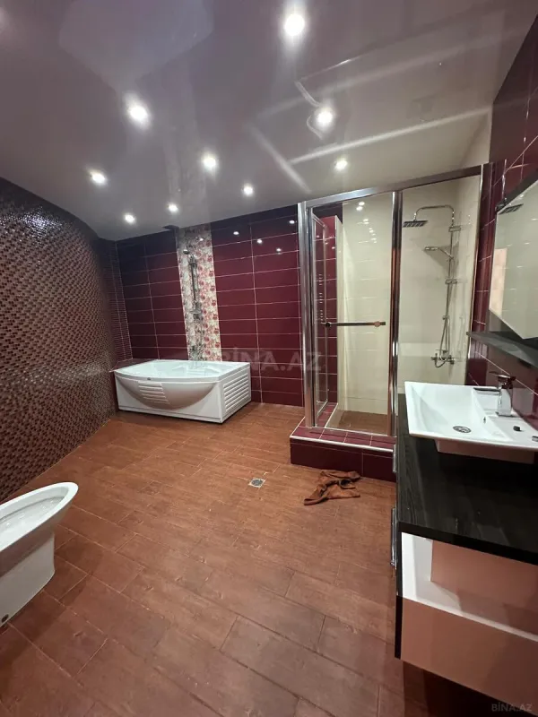 Satılır 4 otaqlı mənzil 200 m²