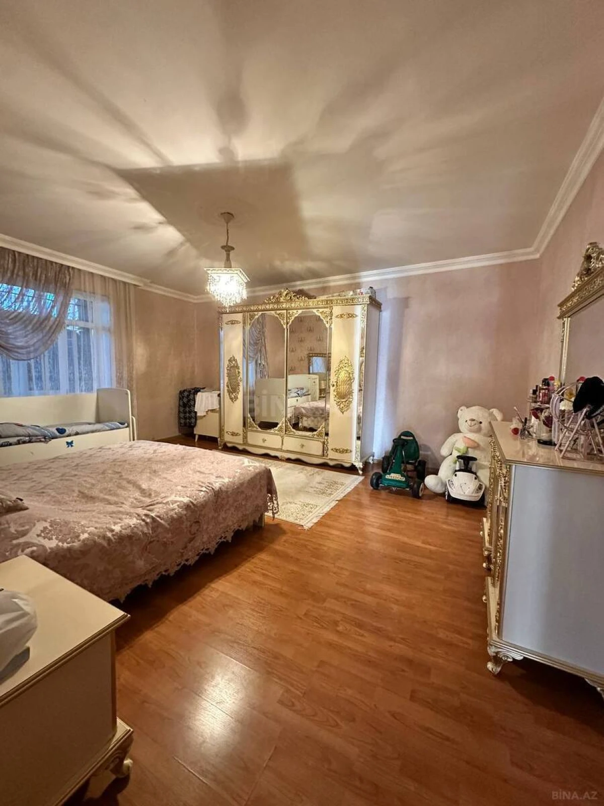 Satılır 3 otaqlı həyət evi 510 m²