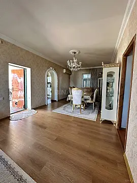 Satılır 3 otaqlı həyət evi 510 m²