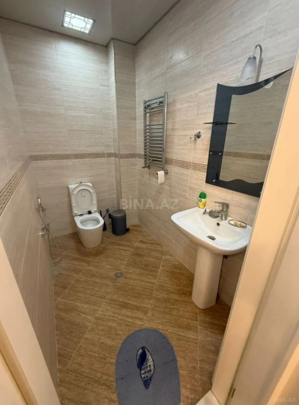 Satılır 3 otaqlı mənzil 131 m²