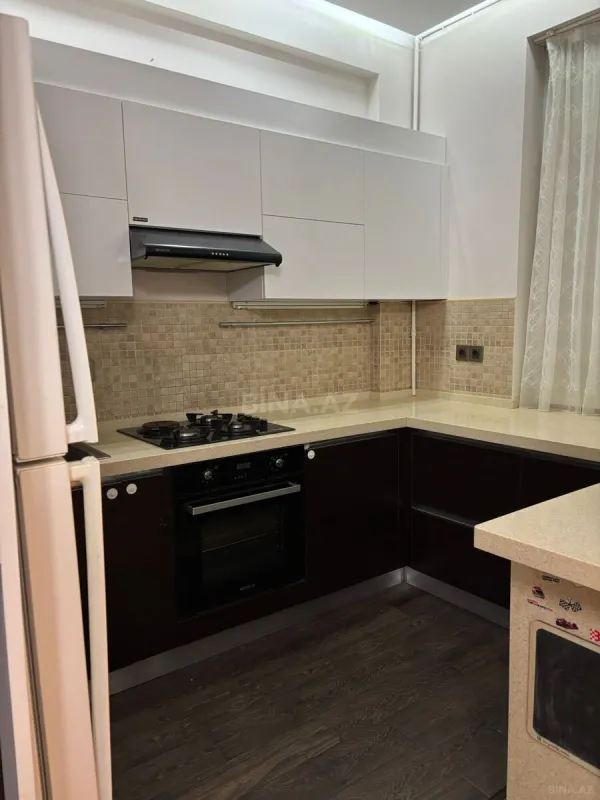 Kirayə verilir 2 otaqlı mənzil 60 m²