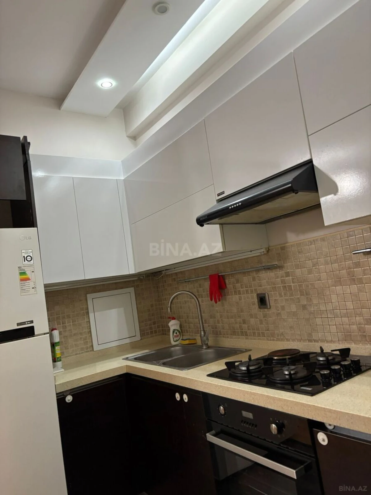 Kirayə verilir 2 otaqlı mənzil 60 m²