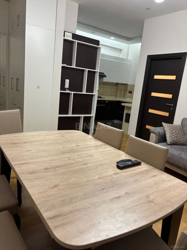 Kirayə verilir 2 otaqlı mənzil 60 m²