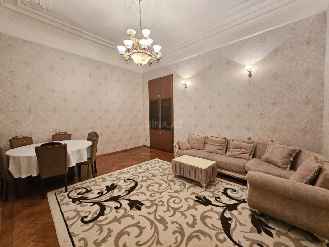 Kirayə verilir 3 otaqlı mənzil 110 m²