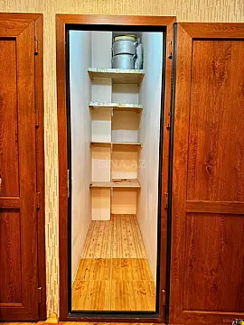 Satılır 4 otaqlı mənzil 130 m²