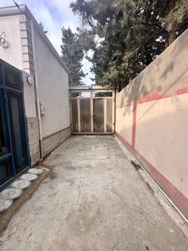 Satılır 8 otaqlı həyət evi 340 m²