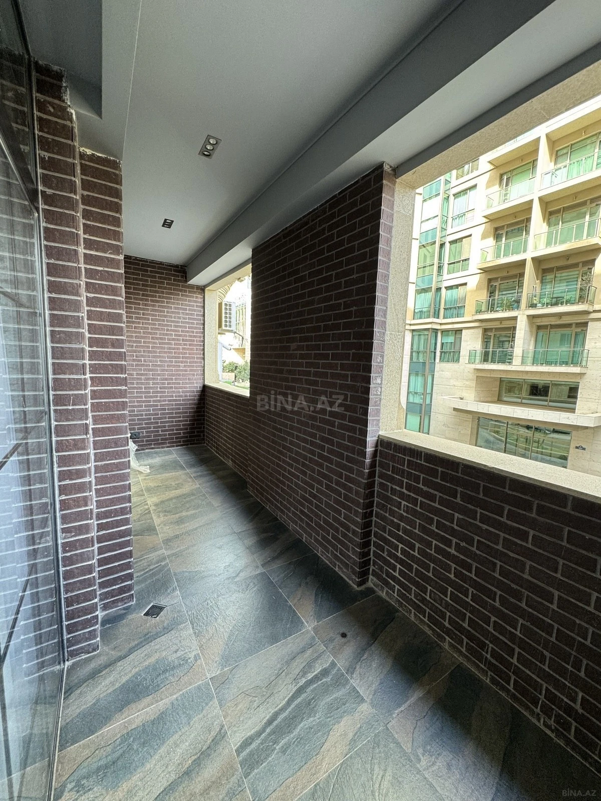 Kirayə verilir 2 otaqlı mənzil 65 m²