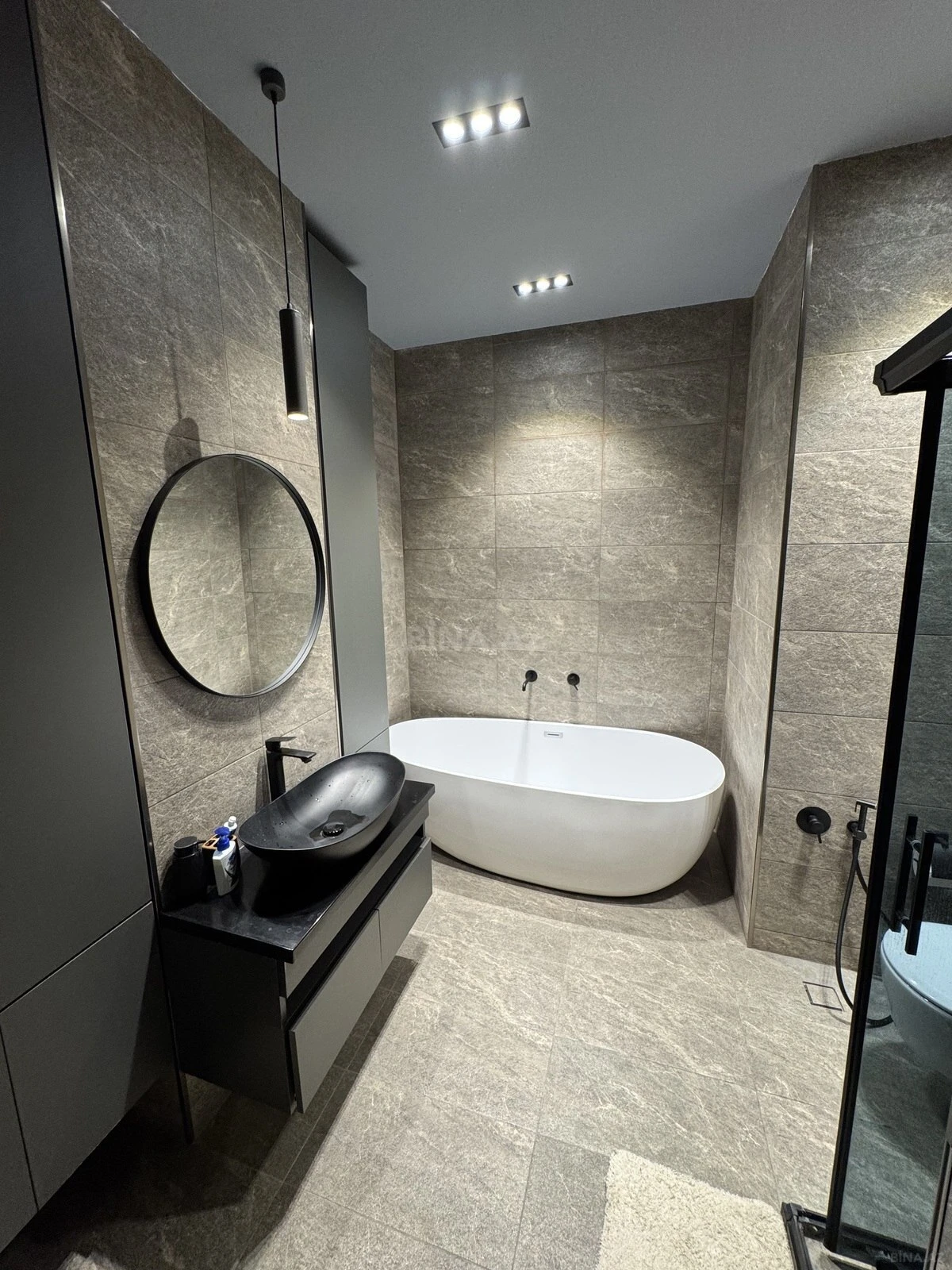 Kirayə verilir 2 otaqlı mənzil 65 m²