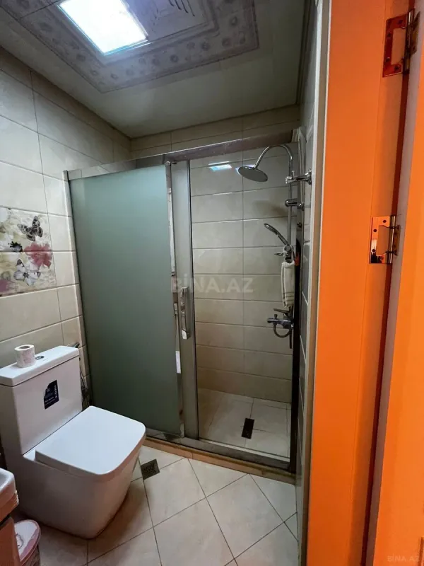 Kirayə verilir 4 otaqlı mənzil 240 m²