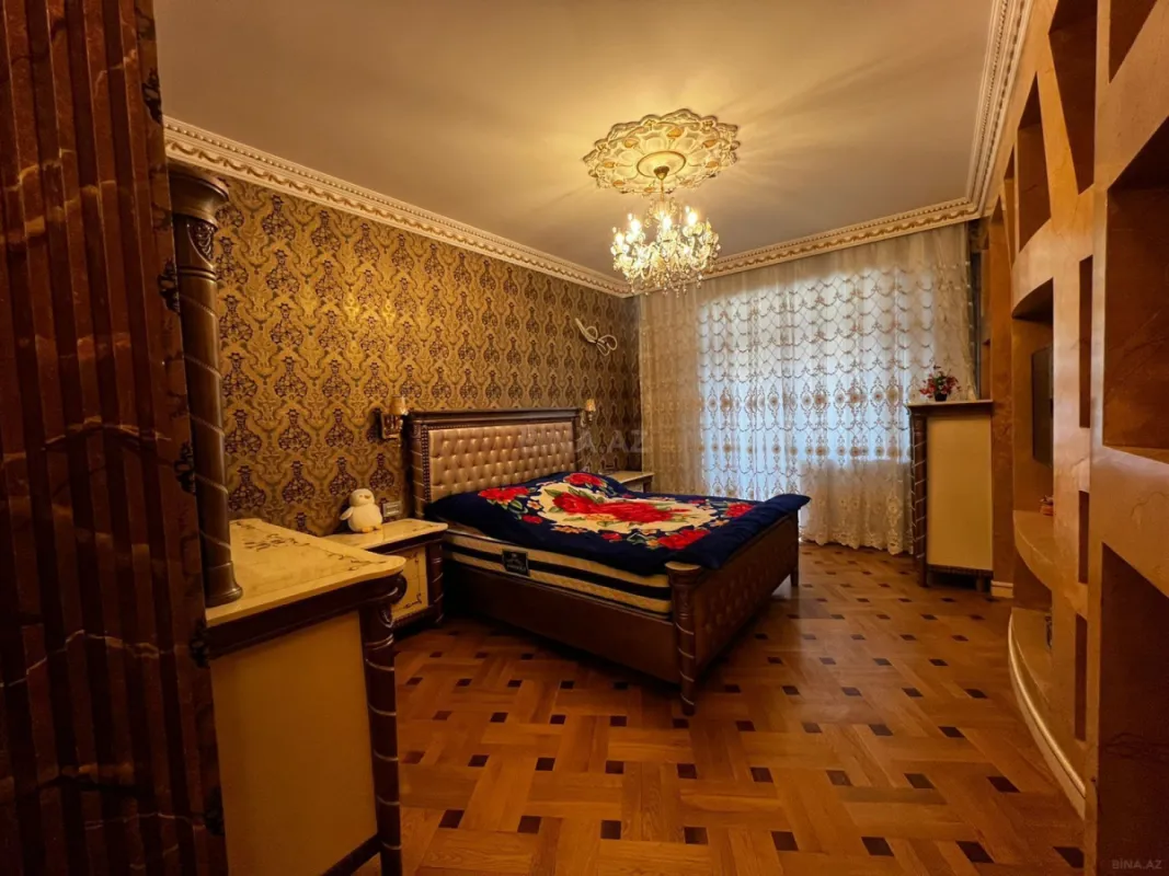 Kirayə verilir 4 otaqlı mənzil 240 m²