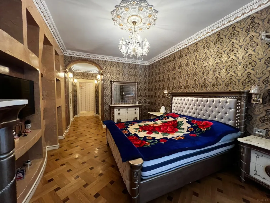 Kirayə verilir 4 otaqlı mənzil 240 m²