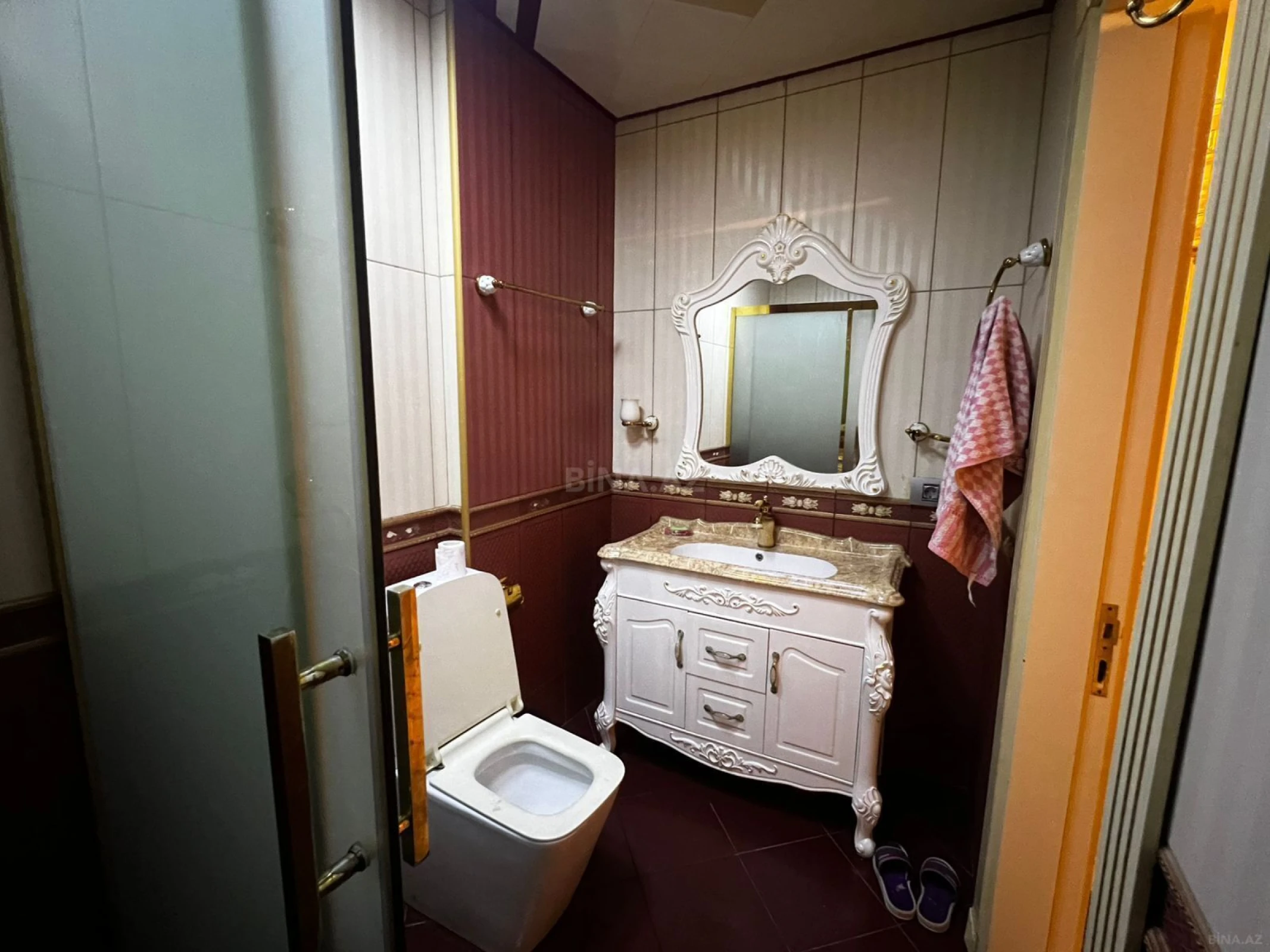 Kirayə verilir 4 otaqlı mənzil 240 m²