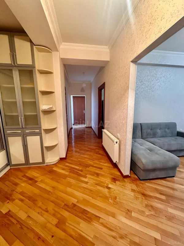 Kirayə verilir 2 otaqlı mənzil 80 m²