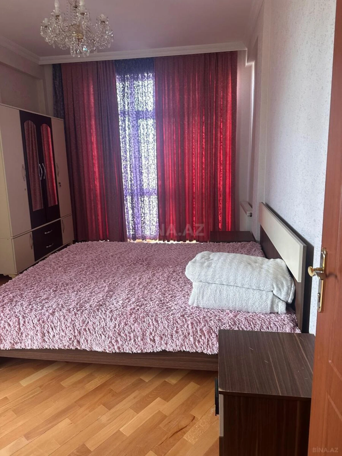Kirayə verilir 2 otaqlı mənzil 80 m²