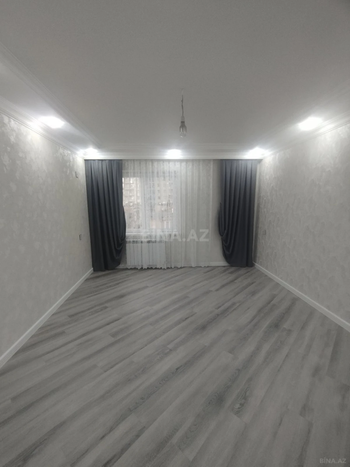 Satılır 2 otaqlı mənzil 60 m²