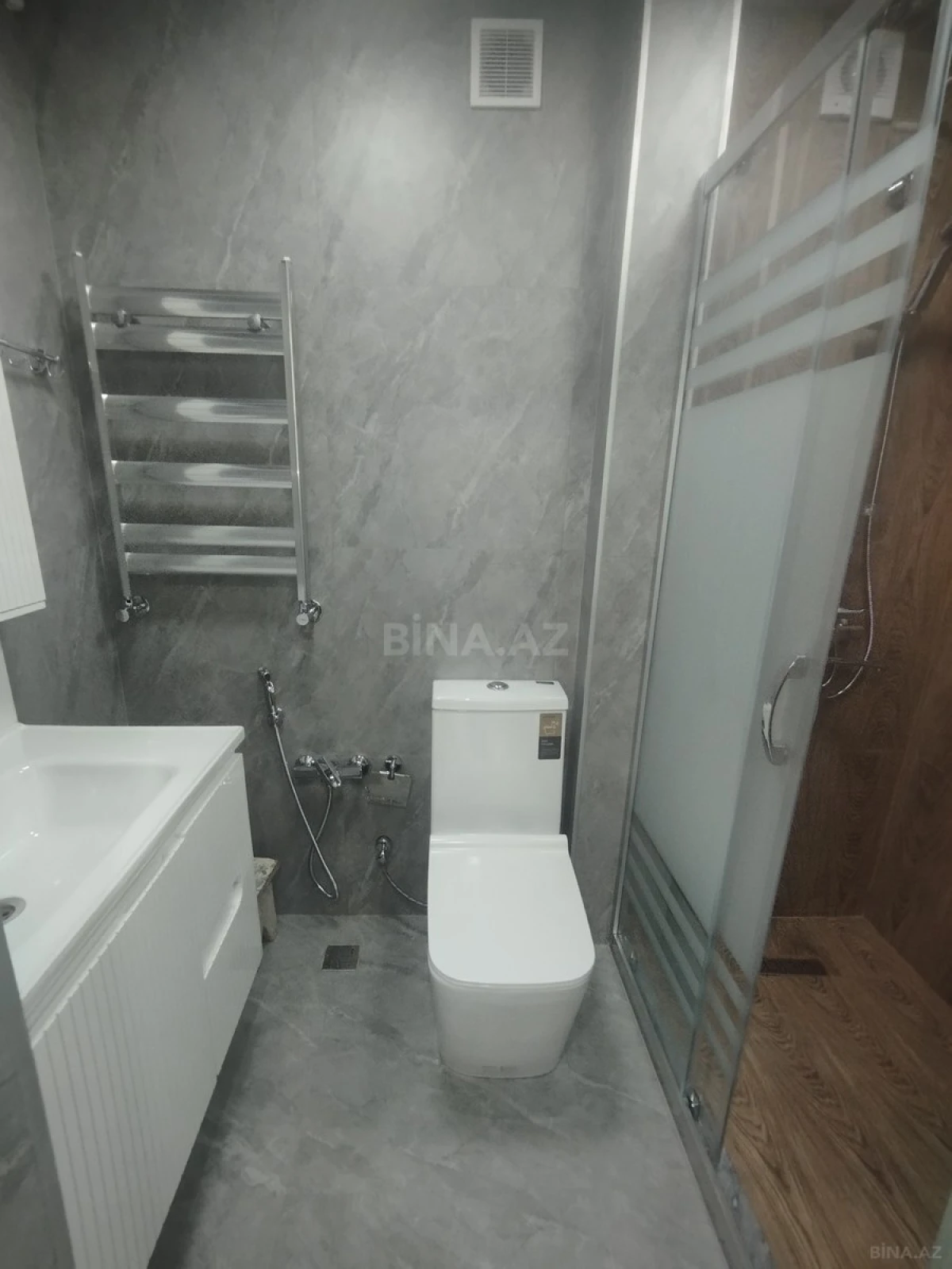 Satılır 2 otaqlı mənzil 60 m²