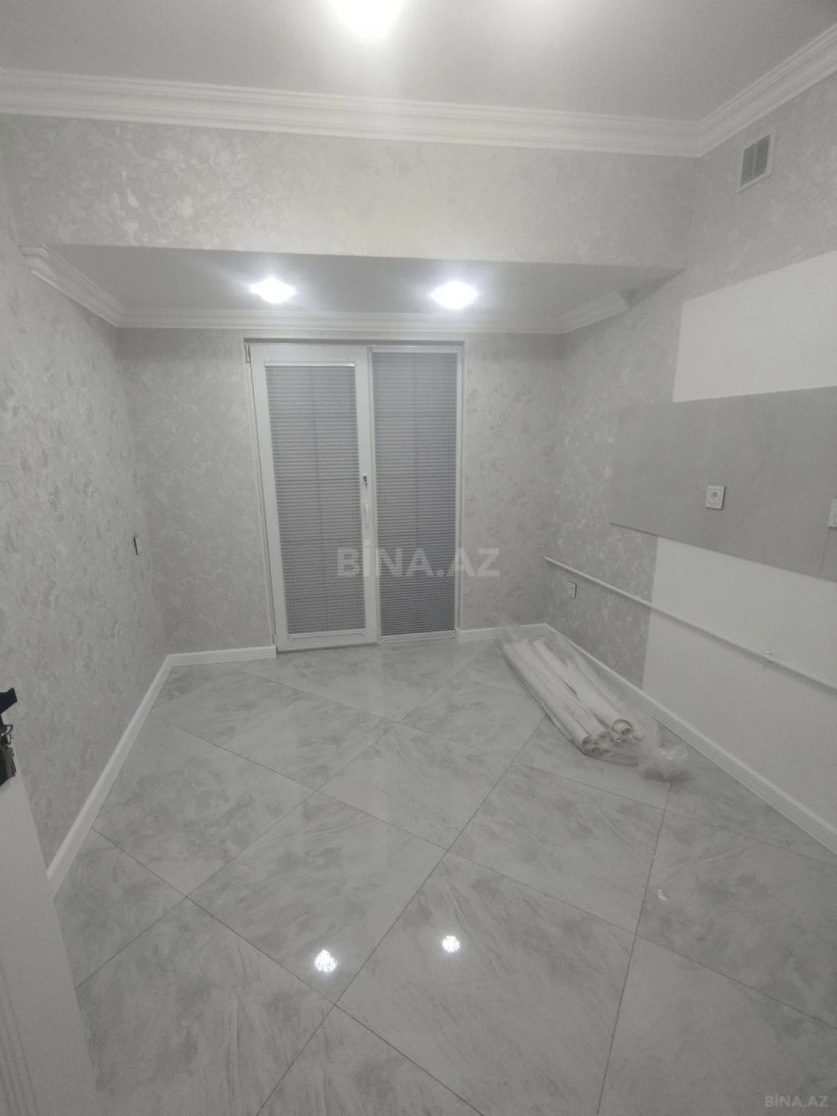 Satılır 2 otaqlı mənzil 60 m²