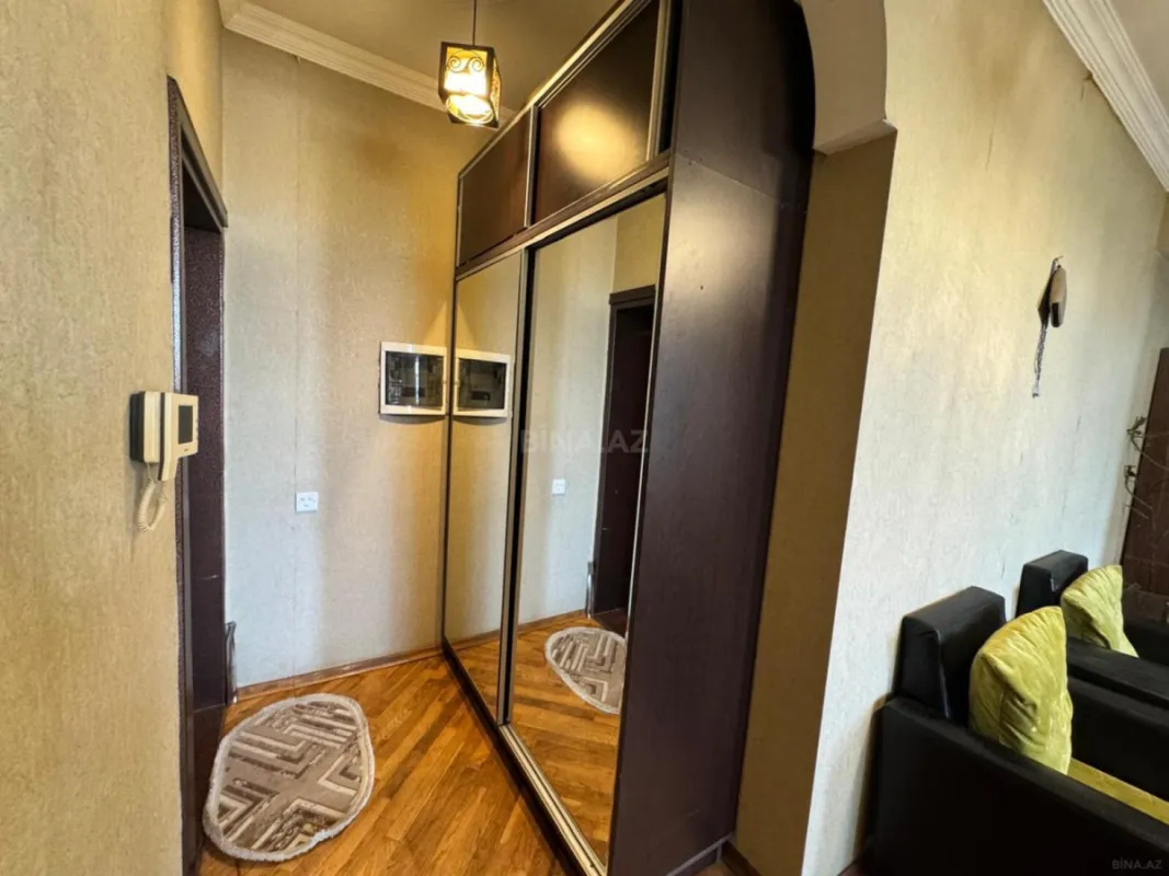 Satılır 2 otaqlı mənzil 100 m²