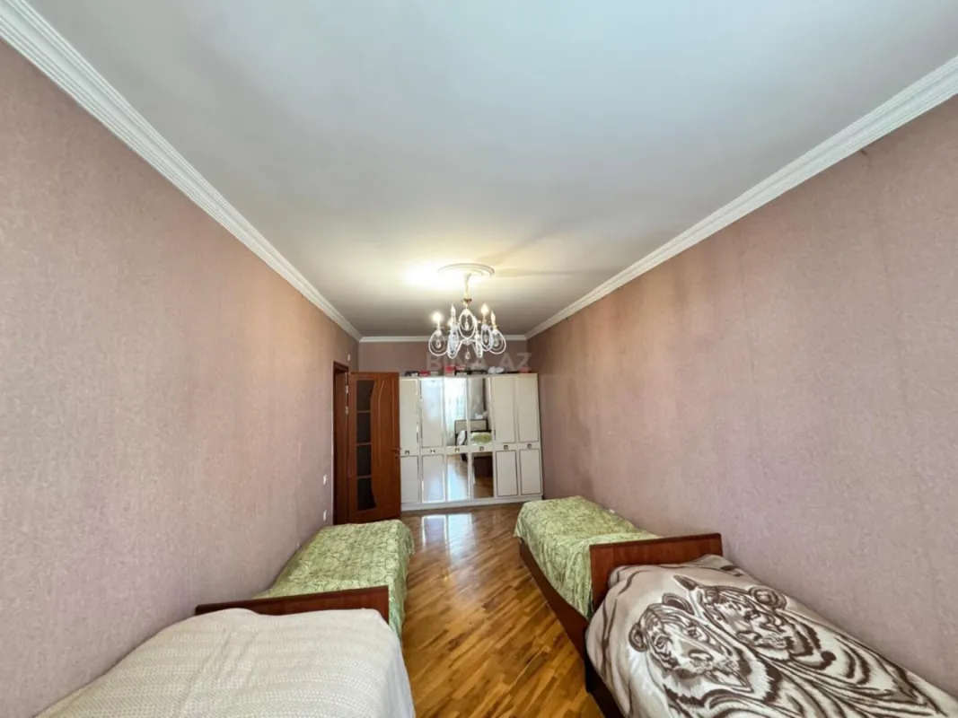 Satılır 2 otaqlı mənzil 100 m²