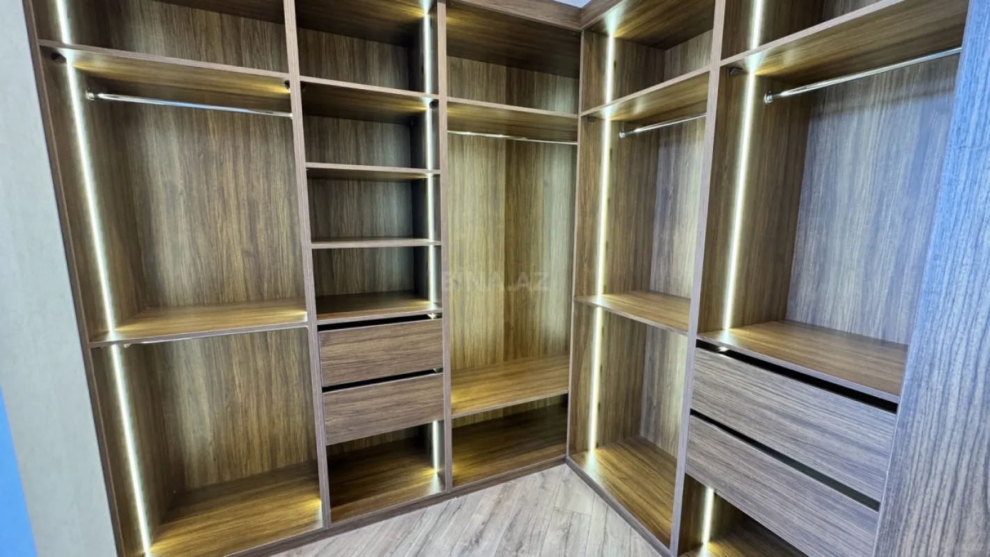 Satılır 5 otaqlı həyət evi 260 m²