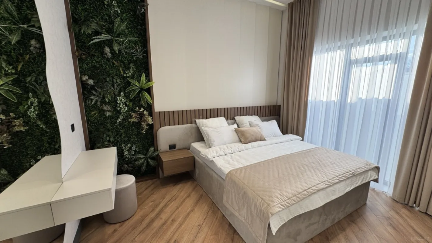 Satılır 5 otaqlı həyət evi 260 m²