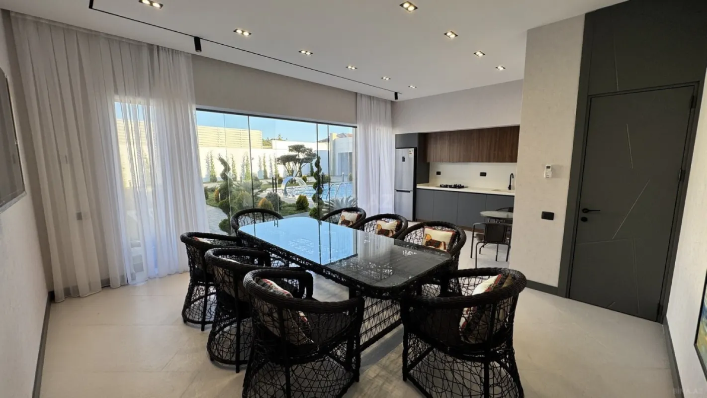 Satılır 5 otaqlı həyət evi 260 m²