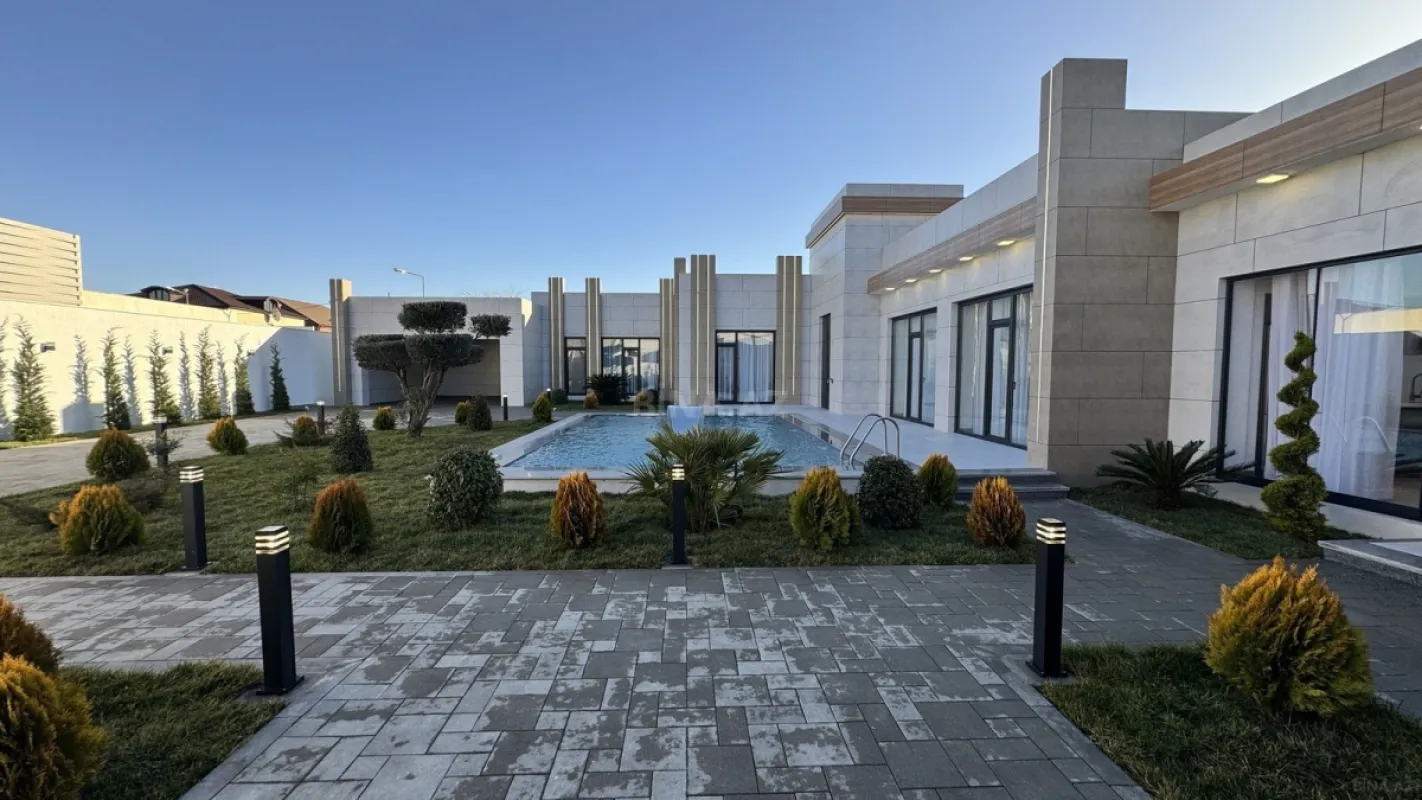 Satılır 5 otaqlı həyət evi 260 m²