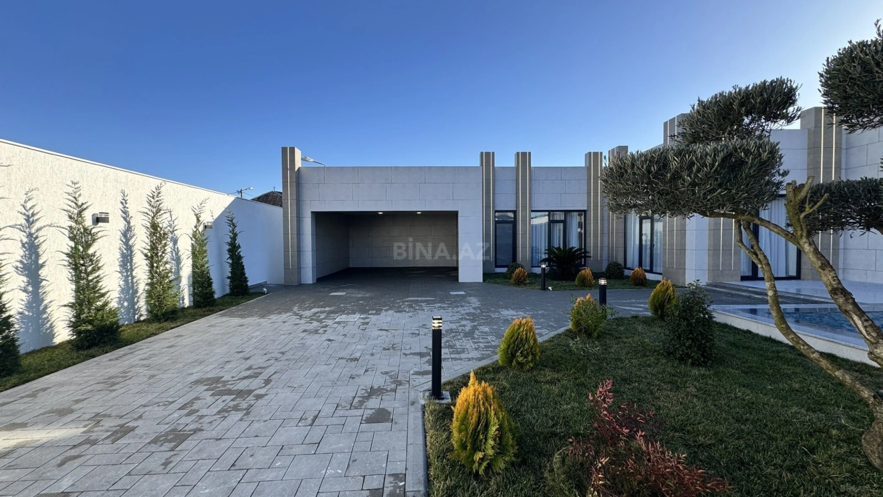 Satılır 5 otaqlı həyət evi 260 m²