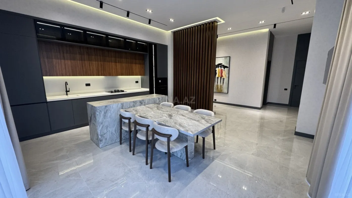 Satılır 5 otaqlı həyət evi 260 m²