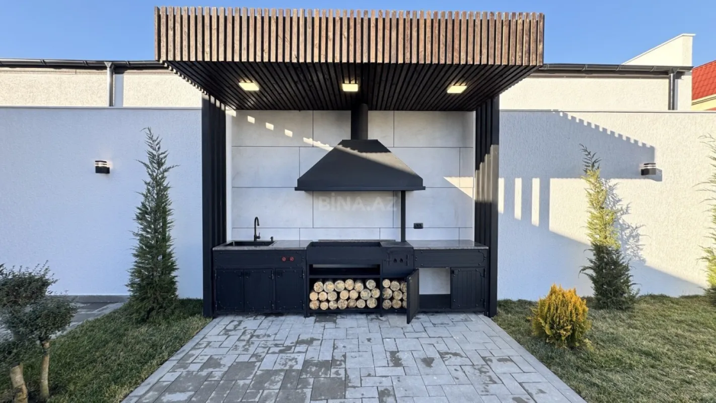 Satılır 5 otaqlı həyət evi 260 m²