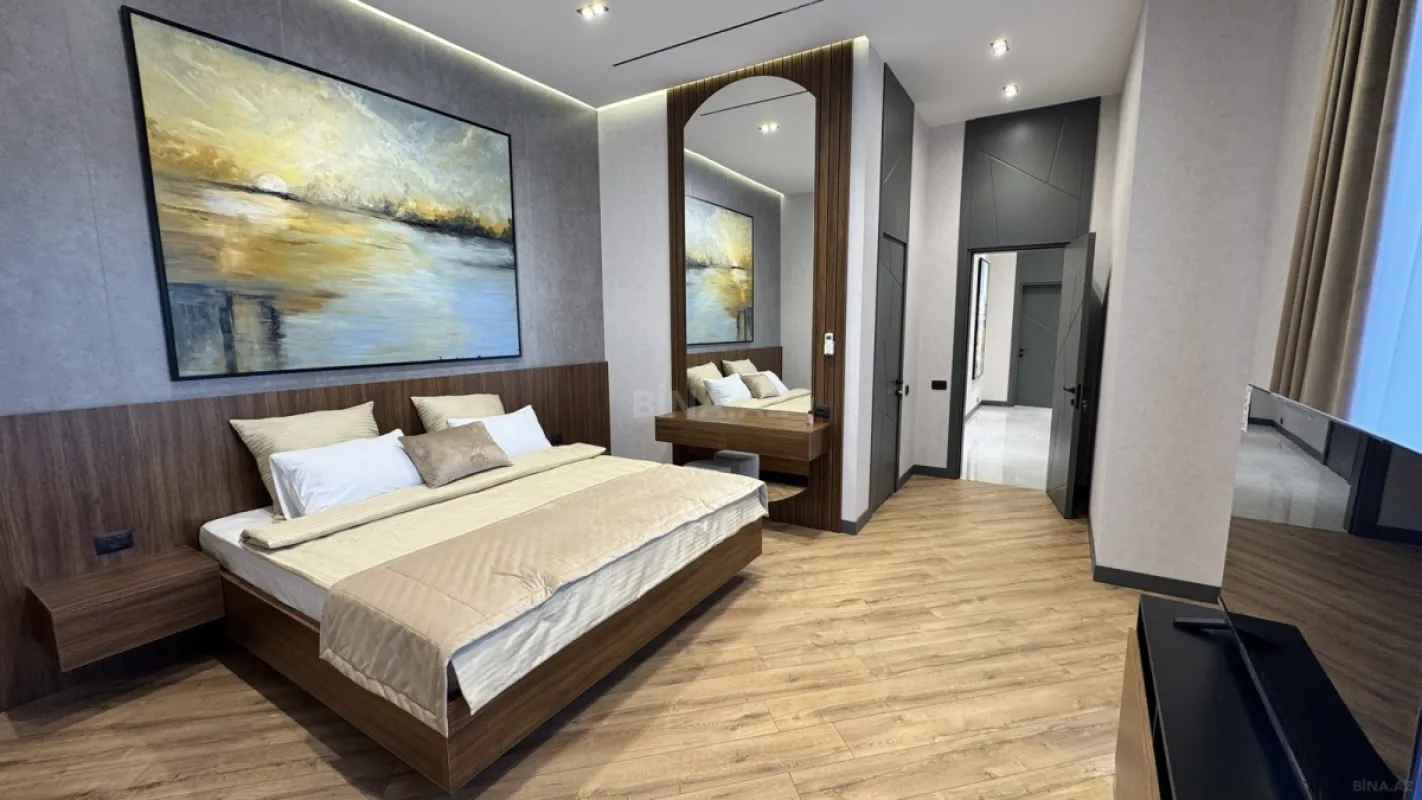 Satılır 5 otaqlı həyət evi 260 m²