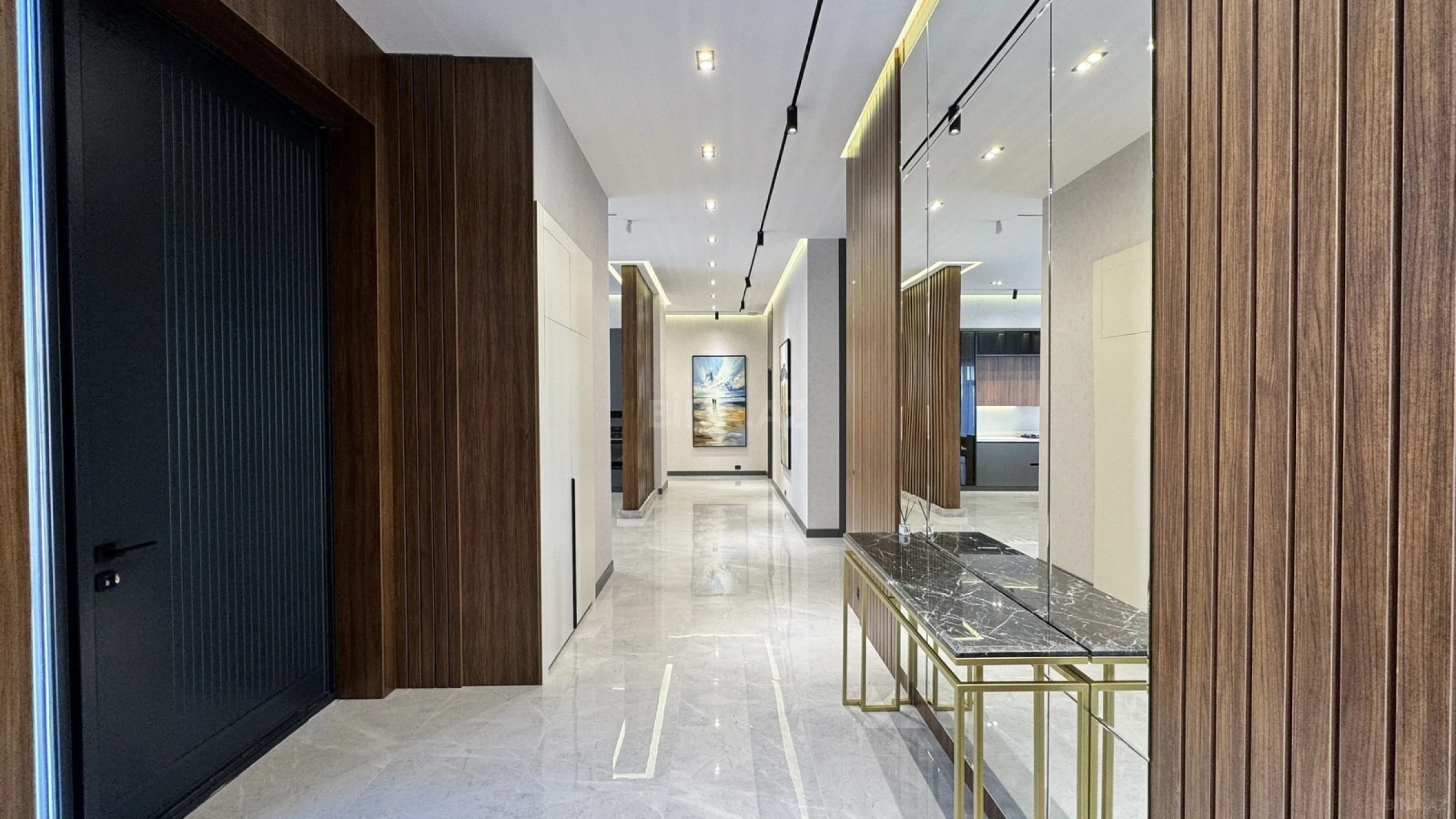 Satılır 5 otaqlı həyət evi 260 m²