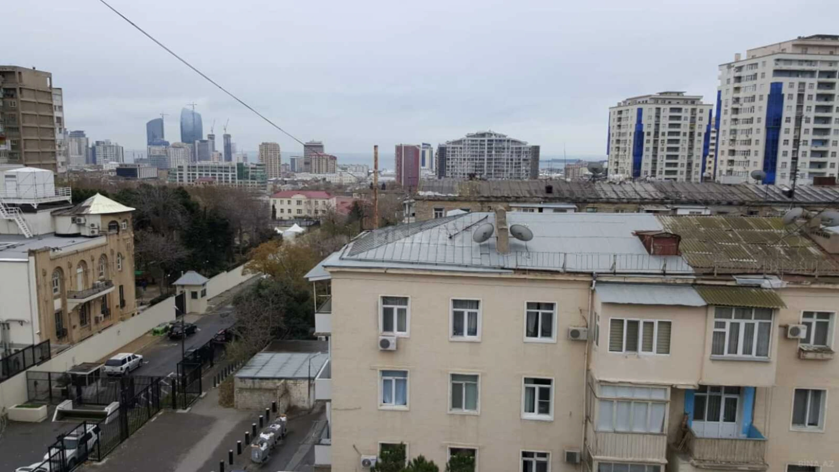 Kirayə verilir 3 otaqlı mənzil 100 m²