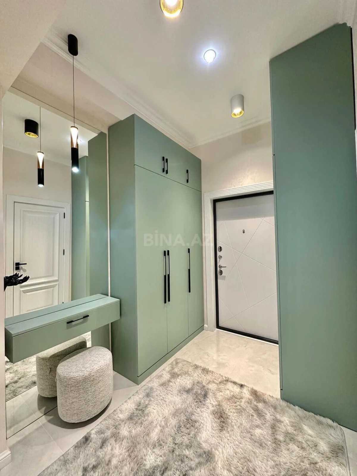 Satılır 2 otaqlı mənzil 45 m²