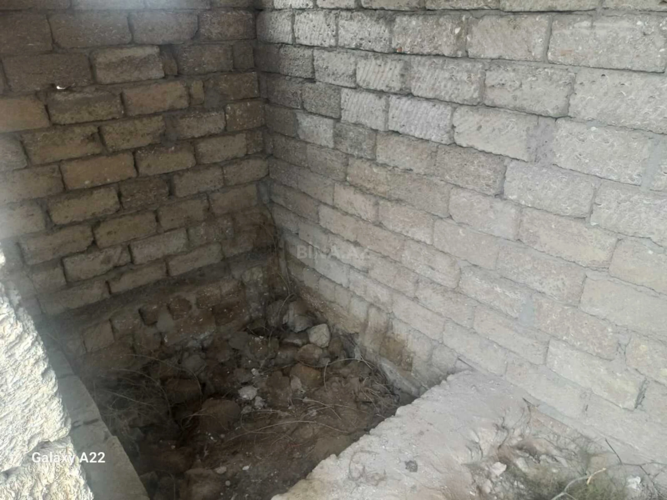 Satılır torpaq sahəsi 2 m²