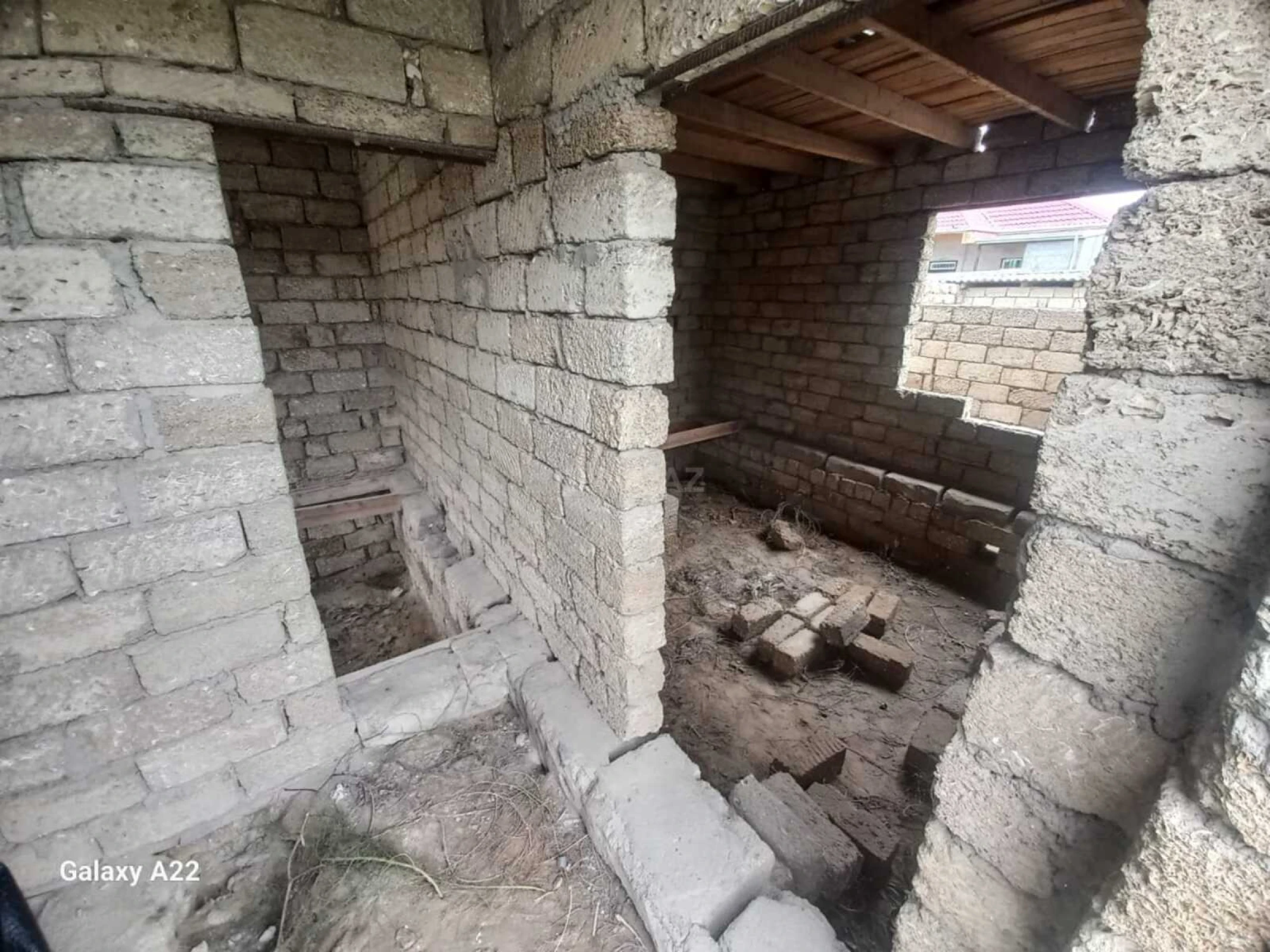 Satılır torpaq sahəsi 2 m²