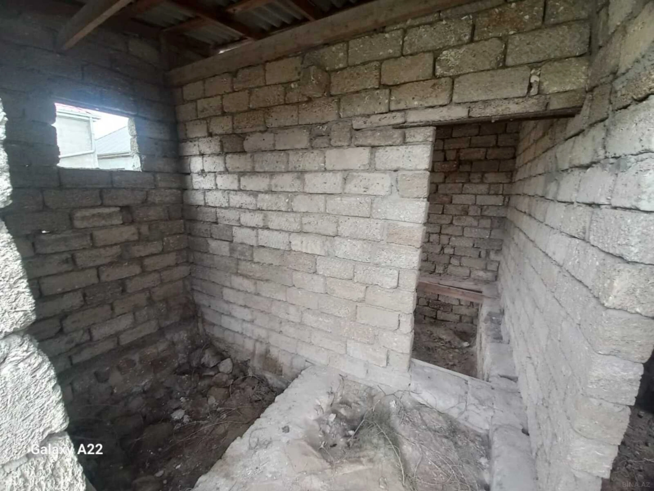 Satılır torpaq sahəsi 2 m²