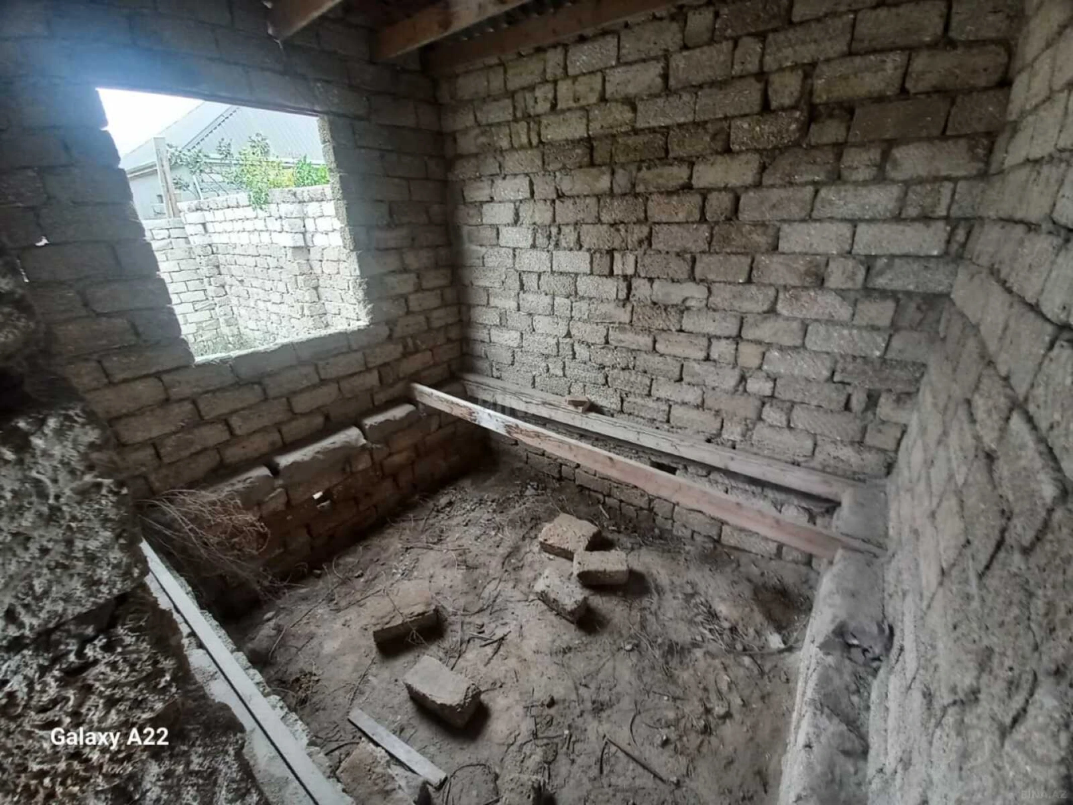 Satılır torpaq sahəsi 2 m²