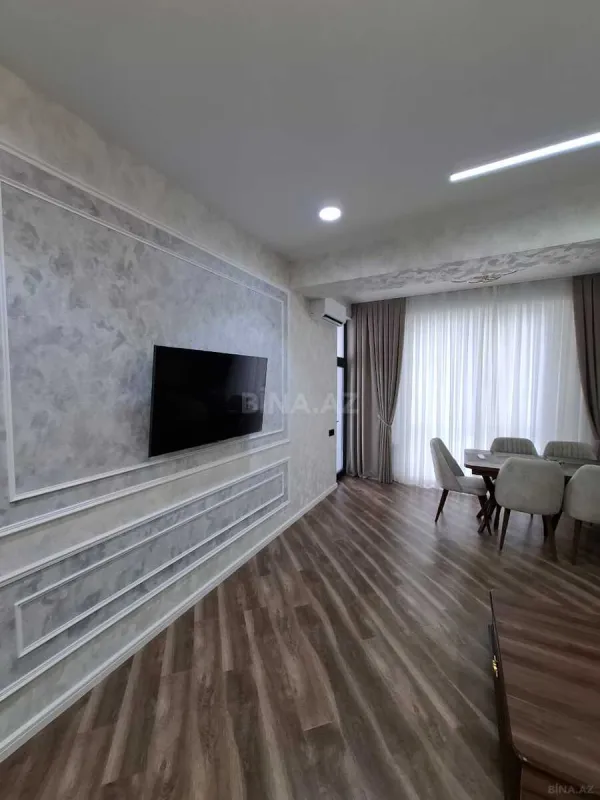 Kirayə verilir 2 otaqlı mənzil 95 m²