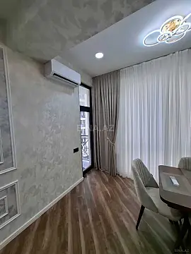 Kirayə verilir 2 otaqlı mənzil 95 m²