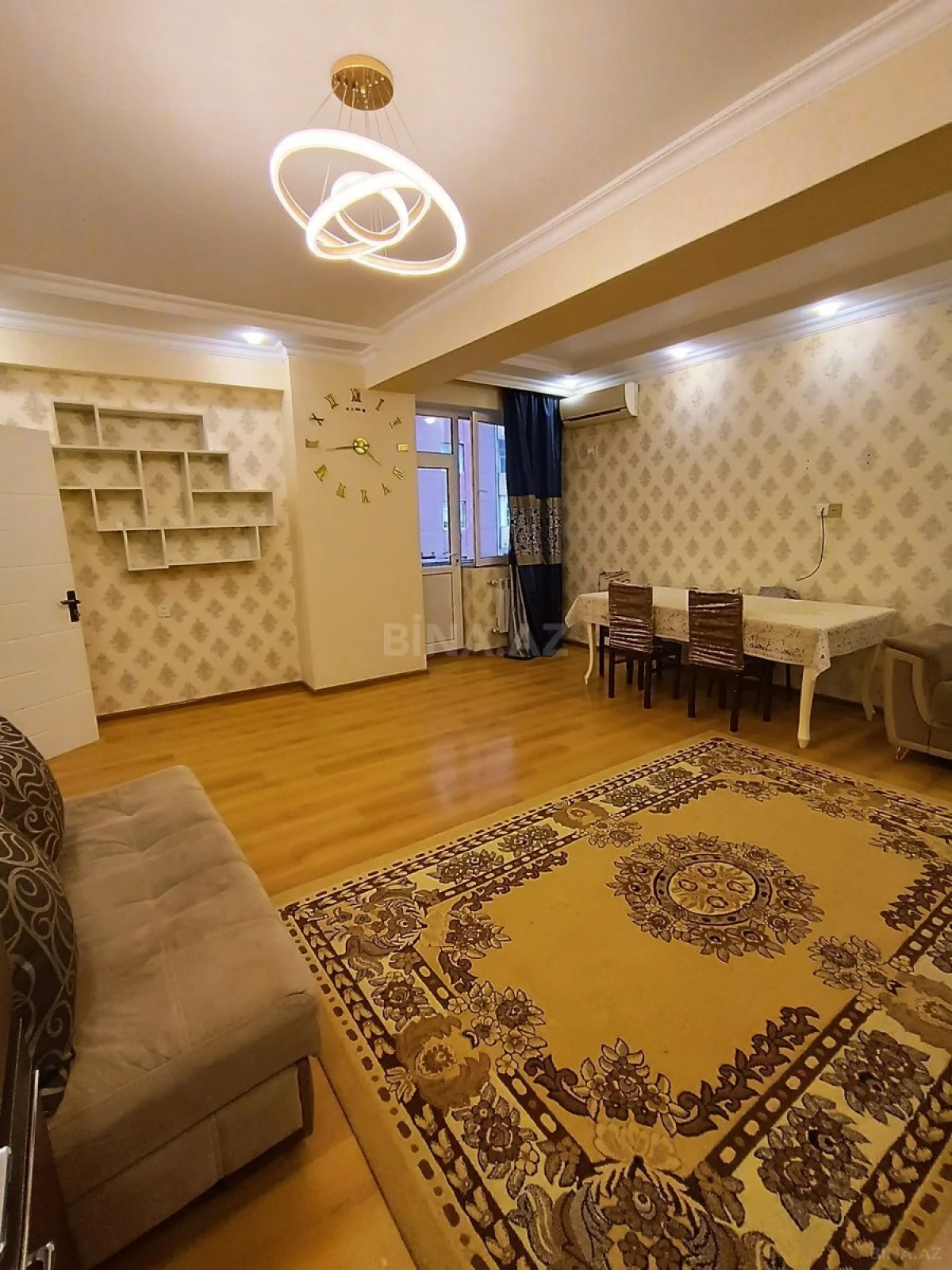 Kirayə verilir 2 otaqlı mənzil 78 m²