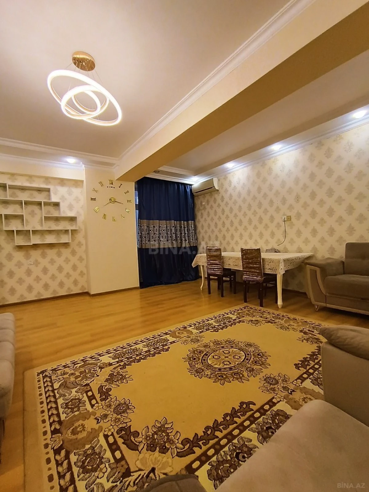 Kirayə verilir 2 otaqlı mənzil 78 m²
