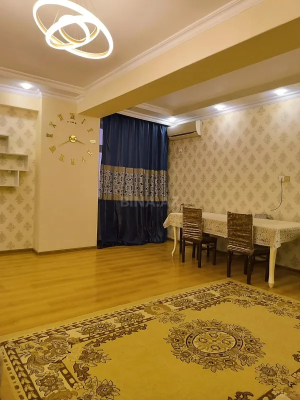 Kirayə verilir 2 otaqlı mənzil 78 m²