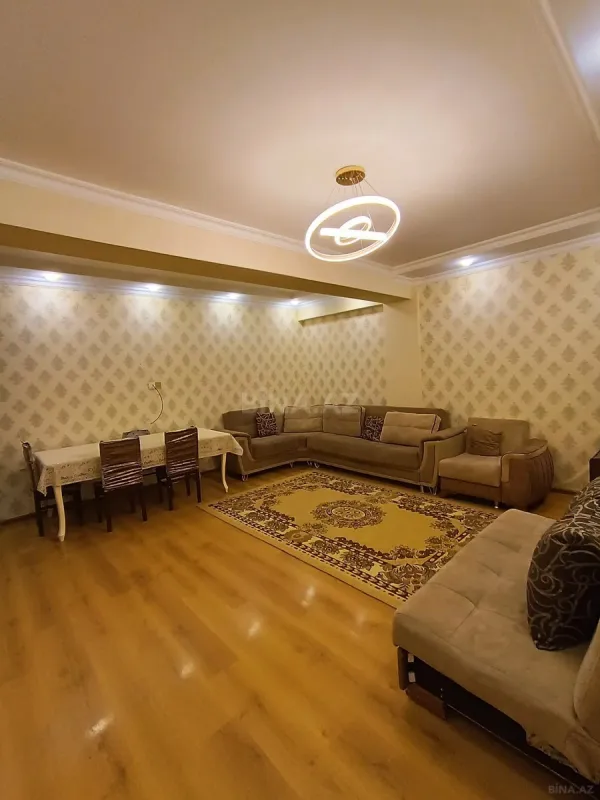 Kirayə verilir 2 otaqlı mənzil 78 m²