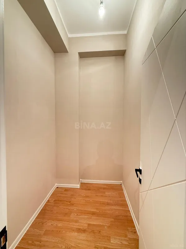 Satılır 4 otaqlı mənzil 130 m²