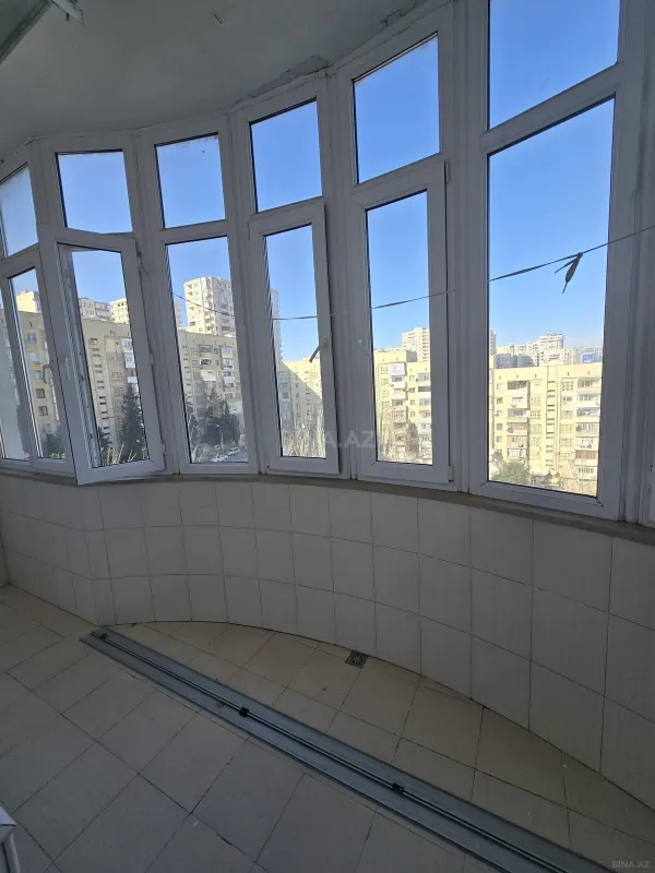 Satılır 3 otaqlı mənzil 143 m²
